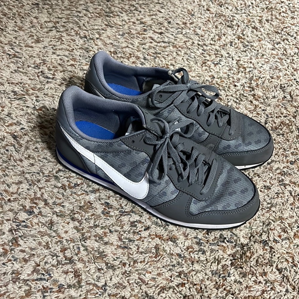 Nike shoes
